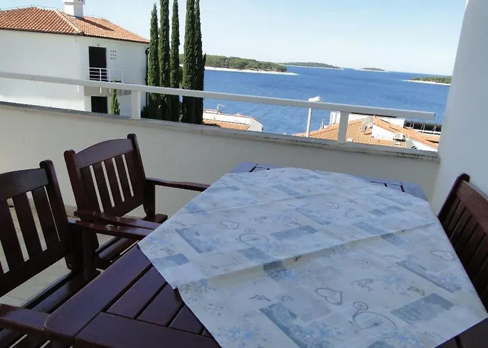 Laguna 4 By Interhome